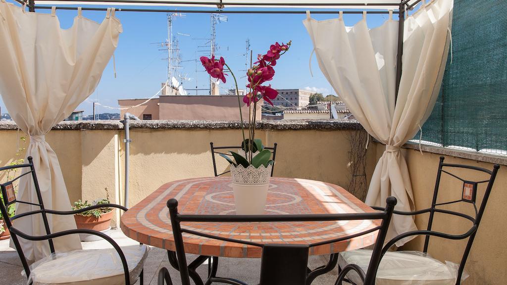 Rental In Rome Vatican View Terrace Quarto foto